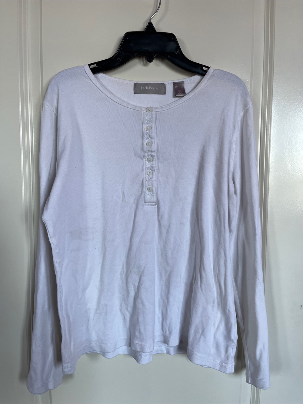 Liz Claiborne White Long Sleeve Henley Top Size L